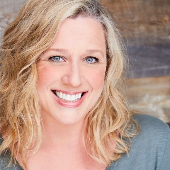 Meet your Posher, Rachel - Picture 1 of 1